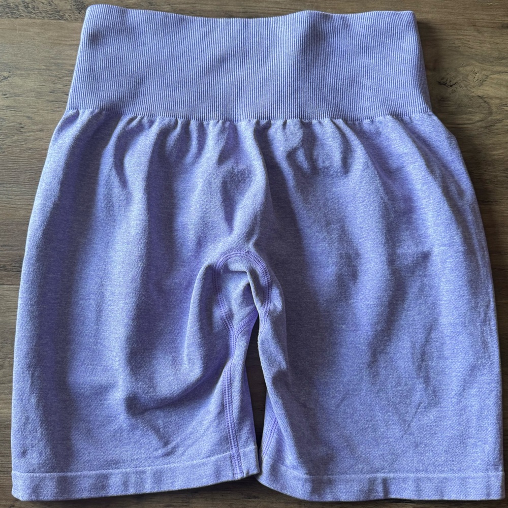 NVGTN scrunch shorts